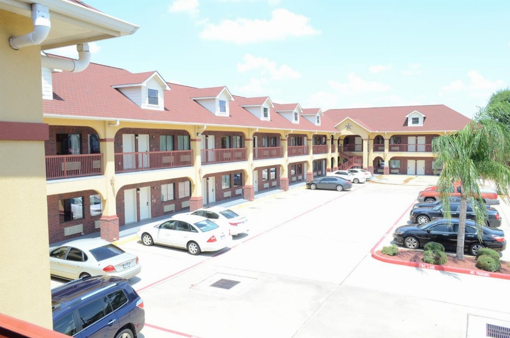 Sterling Inn and Suites at Reliant and Medical Center Houston Image 12